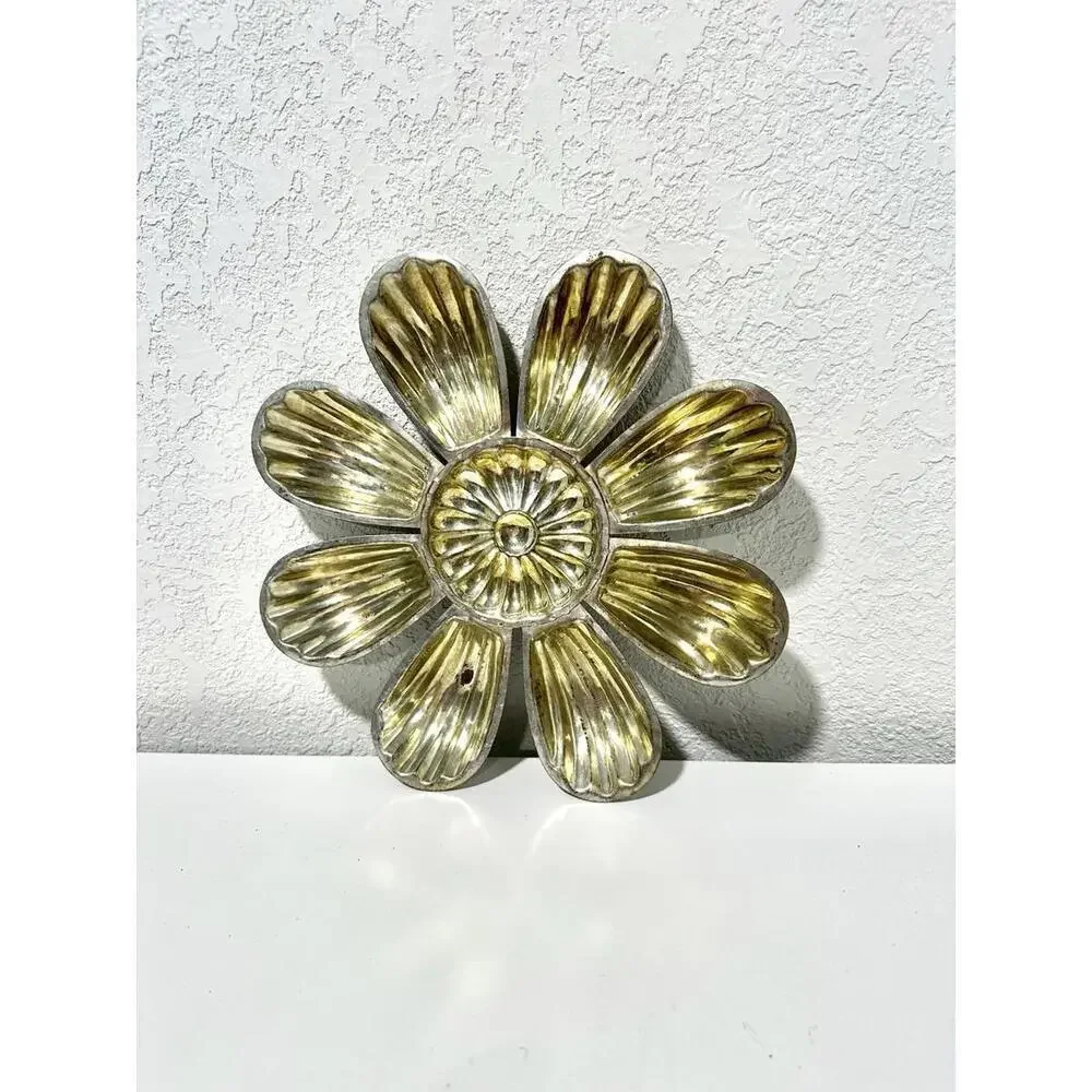 Vintage Tart Tin Daisy Flower Brass Color Stainless Steel Plate Serving Tray